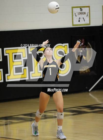 Thumbnail 2 in Oak Grove @ Kings Mountain (NCHSAA 3A Playoffs - 3rd Round) photogallery.