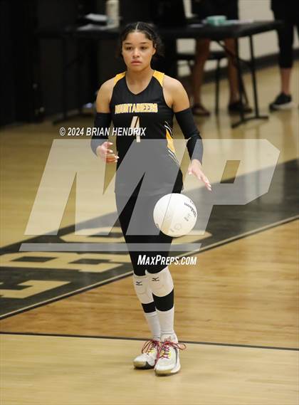 Thumbnail 3 in Oak Grove @ Kings Mountain (NCHSAA 3A Playoffs - 3rd Round) photogallery.