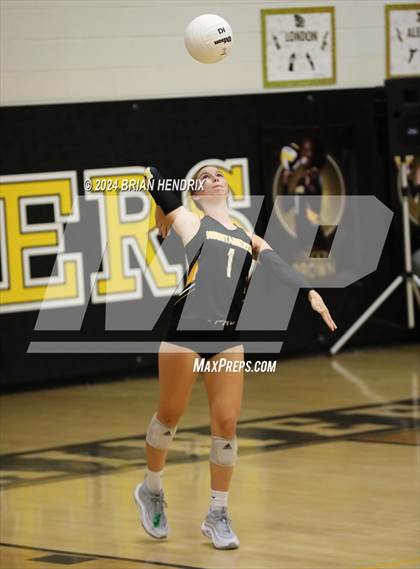 Thumbnail 3 in Oak Grove @ Kings Mountain (NCHSAA 3A Playoffs - 3rd Round) photogallery.