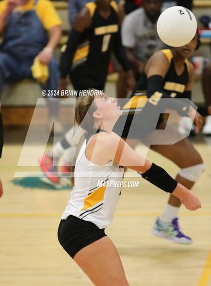 Thumbnail 2 in Oak Grove @ Kings Mountain (NCHSAA 3A Playoffs - 3rd Round) photogallery.