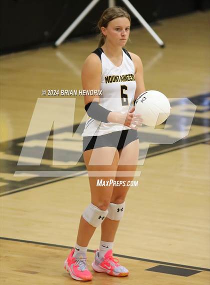 Thumbnail 2 in Oak Grove @ Kings Mountain (NCHSAA 3A Playoffs - 3rd Round) photogallery.