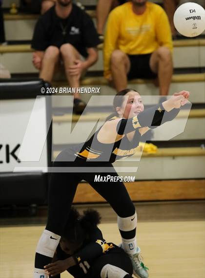 Thumbnail 1 in Oak Grove @ Kings Mountain (NCHSAA 3A Playoffs - 3rd Round) photogallery.