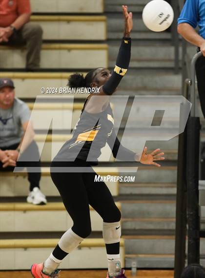 Thumbnail 1 in Oak Grove @ Kings Mountain (NCHSAA 3A Playoffs - 3rd Round) photogallery.