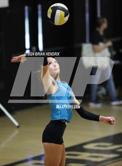 Thumbnail 2 in Oak Grove @ Kings Mountain (NCHSAA 3A Playoffs - 3rd Round) photogallery.