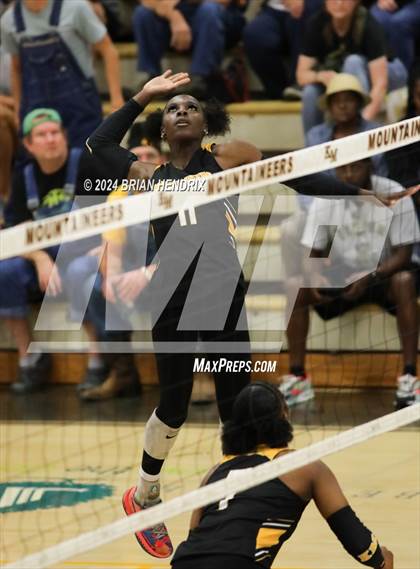 Thumbnail 2 in Oak Grove @ Kings Mountain (NCHSAA 3A Playoffs - 3rd Round) photogallery.