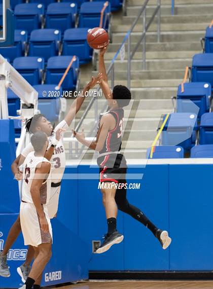 Thumbnail 2 in Marshall vs Churchill photogallery.