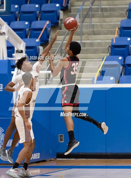 Thumbnail 1 in Marshall vs Churchill photogallery.
