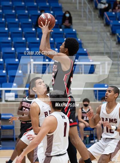 Thumbnail 1 in Marshall vs Churchill photogallery.