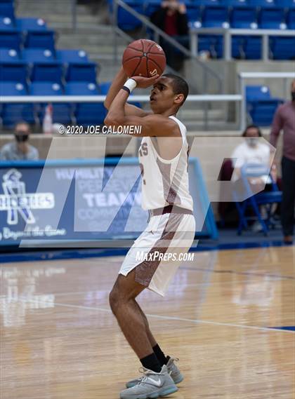 Thumbnail 3 in Marshall vs Churchill photogallery.