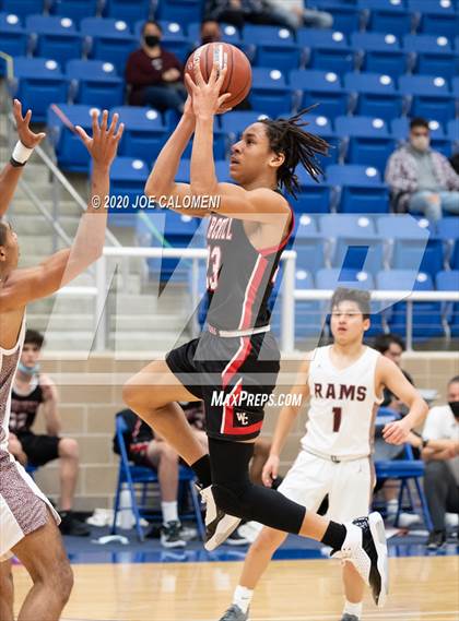 Thumbnail 3 in Marshall vs Churchill photogallery.