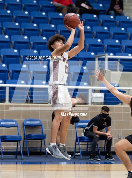 Thumbnail 2 in Marshall vs Churchill photogallery.