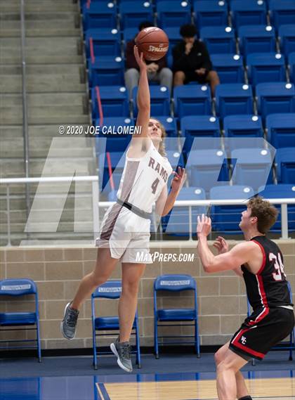 Thumbnail 3 in Marshall vs Churchill photogallery.