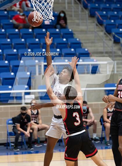 Thumbnail 3 in Marshall vs Churchill photogallery.