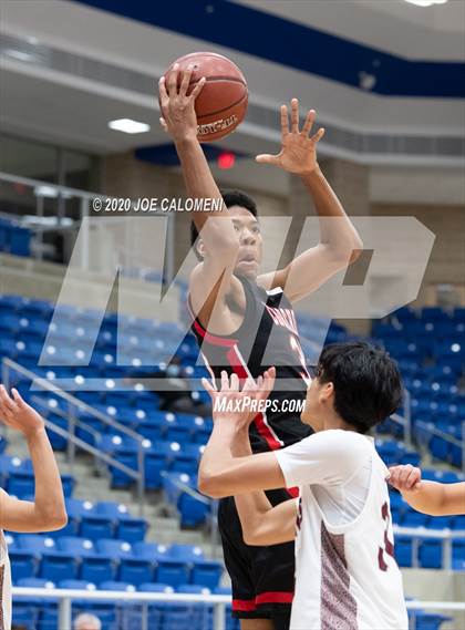 Thumbnail 3 in Marshall vs Churchill photogallery.