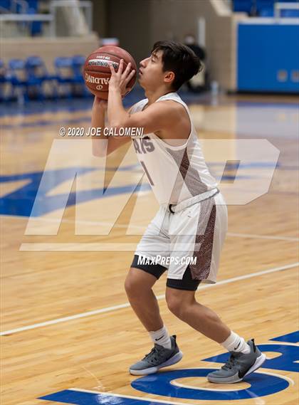 Thumbnail 1 in Marshall vs Churchill photogallery.