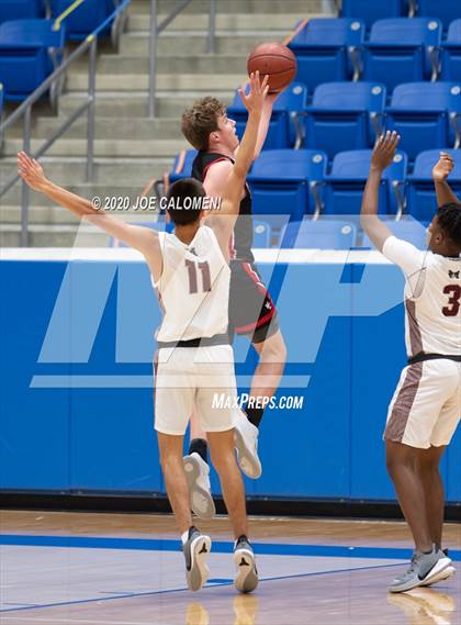 Thumbnail 1 in Marshall vs Churchill photogallery.