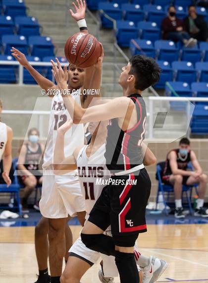 Thumbnail 3 in Marshall vs Churchill photogallery.