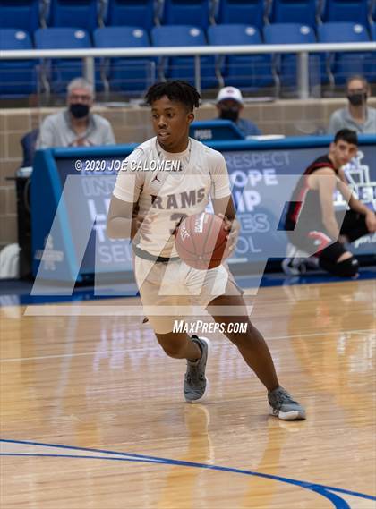 Thumbnail 2 in Marshall vs Churchill photogallery.