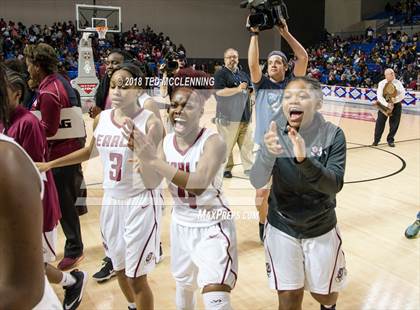 Thumbnail 2 in Earle vs. Quitman (AAA 2A Final) photogallery.