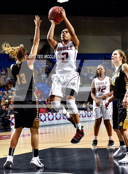 Thumbnail 2 in Earle vs. Quitman (AAA 2A Final) photogallery.