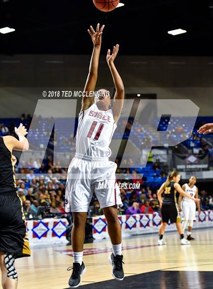 Thumbnail 2 in Earle vs. Quitman (AAA 2A Final) photogallery.