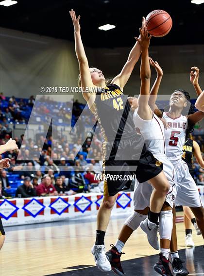 Thumbnail 1 in Earle vs. Quitman (AAA 2A Final) photogallery.