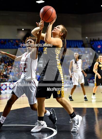 Thumbnail 2 in Earle vs. Quitman (AAA 2A Final) photogallery.