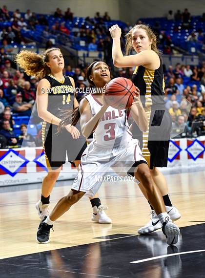 Thumbnail 2 in Earle vs. Quitman (AAA 2A Final) photogallery.