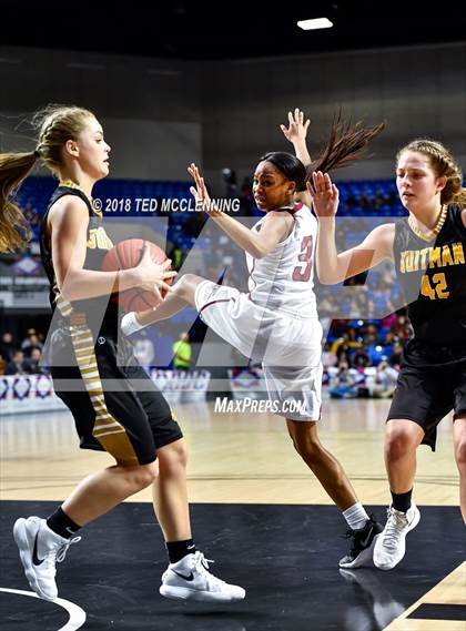 Thumbnail 2 in Earle vs. Quitman (AAA 2A Final) photogallery.