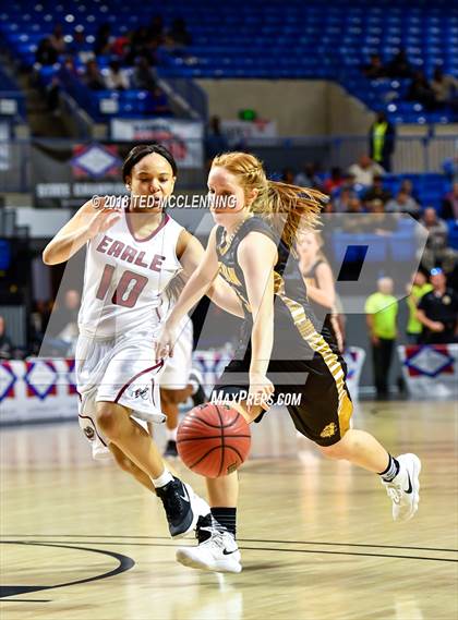 Thumbnail 1 in Earle vs. Quitman (AAA 2A Final) photogallery.