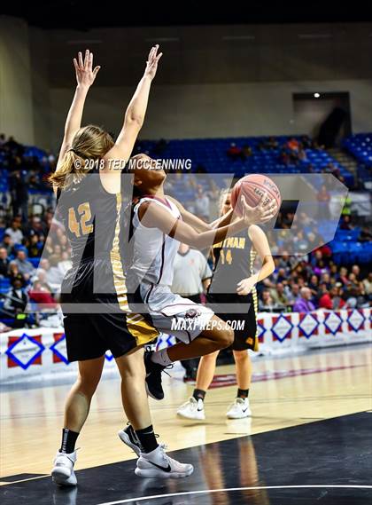 Thumbnail 3 in Earle vs. Quitman (AAA 2A Final) photogallery.