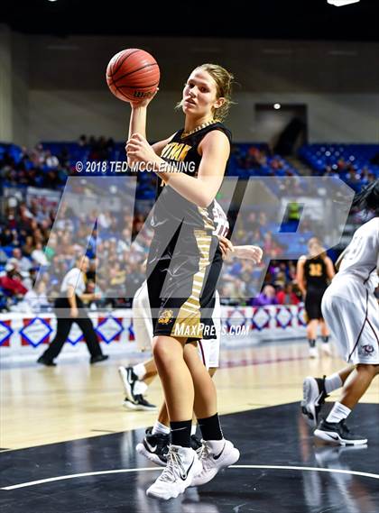 Thumbnail 3 in Earle vs. Quitman (AAA 2A Final) photogallery.