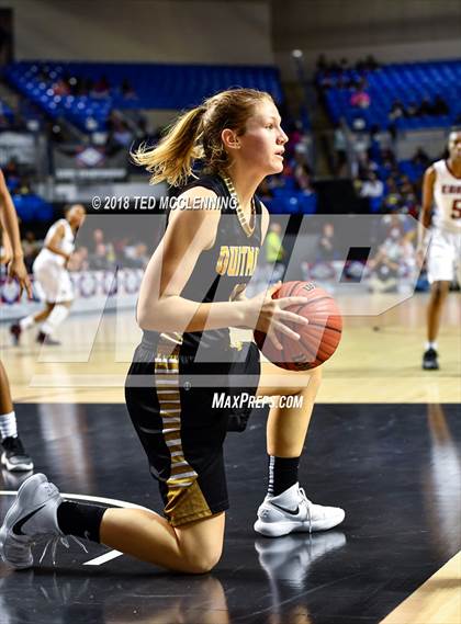 Thumbnail 1 in Earle vs. Quitman (AAA 2A Final) photogallery.