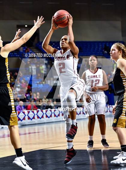 Thumbnail 3 in Earle vs. Quitman (AAA 2A Final) photogallery.