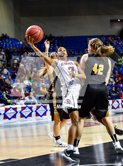 Thumbnail 2 in Earle vs. Quitman (AAA 2A Final) photogallery.