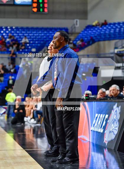 Thumbnail 3 in Earle vs. Quitman (AAA 2A Final) photogallery.