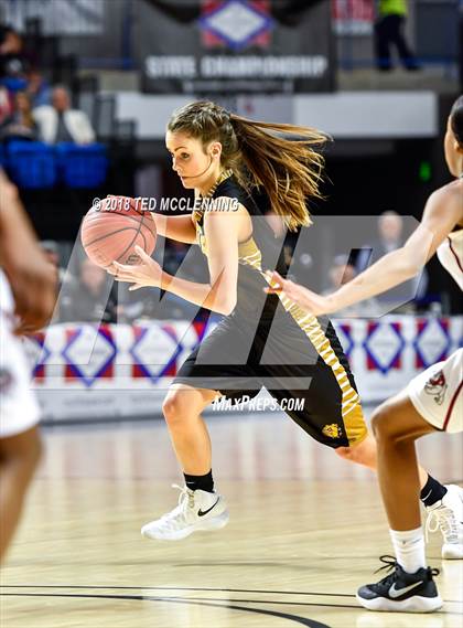 Thumbnail 1 in Earle vs. Quitman (AAA 2A Final) photogallery.