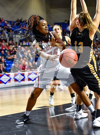 Thumbnail 2 in Earle vs. Quitman (AAA 2A Final) photogallery.