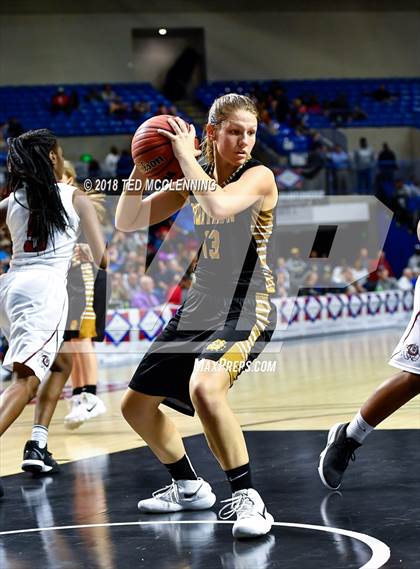 Thumbnail 3 in Earle vs. Quitman (AAA 2A Final) photogallery.