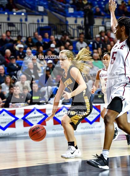 Thumbnail 1 in Earle vs. Quitman (AAA 2A Final) photogallery.