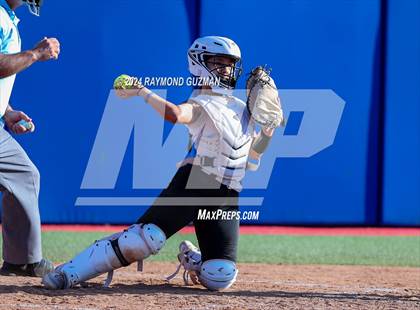 Thumbnail 1 in Nipomo vs. Avenal- CIF CS- D6 Championship photogallery.