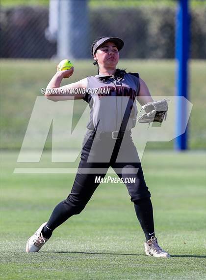 Thumbnail 3 in Nipomo vs. Avenal- CIF CS- D6 Championship photogallery.