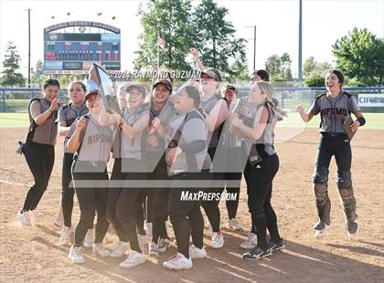 Thumbnail 3 in Nipomo vs. Avenal- CIF CS- D6 Championship photogallery.