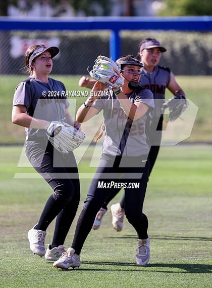 Thumbnail 1 in Nipomo vs. Avenal- CIF CS- D6 Championship photogallery.