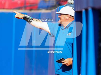 Thumbnail 2 in Nipomo vs. Avenal- CIF CS- D6 Championship photogallery.