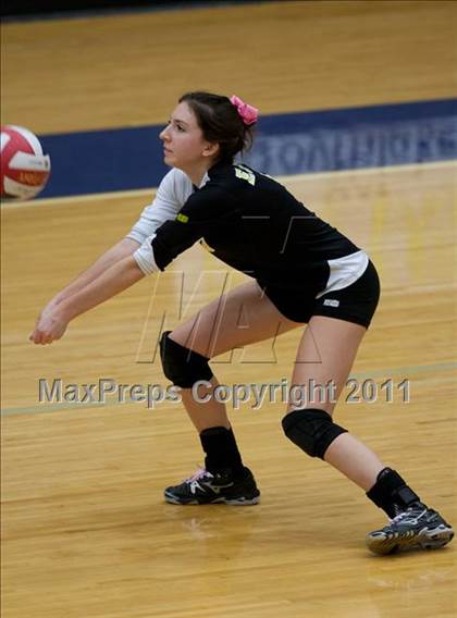 Thumbnail 1 in Carroll vs Plano East (5A Region 1 Bi-District) photogallery.