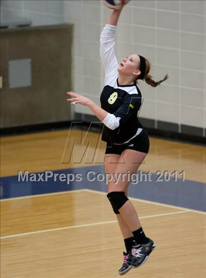 Thumbnail 2 in Carroll vs Plano East (5A Region 1 Bi-District) photogallery.