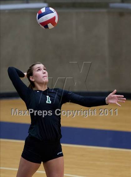 Thumbnail 1 in Carroll vs Plano East (5A Region 1 Bi-District) photogallery.