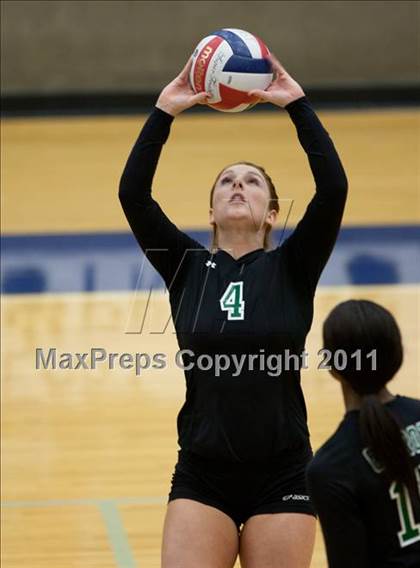 Thumbnail 1 in Carroll vs Plano East (5A Region 1 Bi-District) photogallery.
