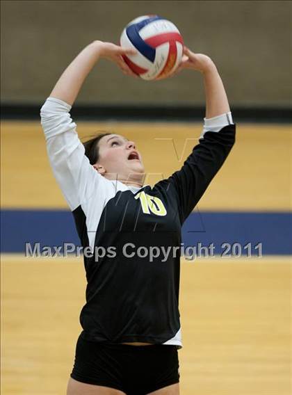 Thumbnail 2 in Carroll vs Plano East (5A Region 1 Bi-District) photogallery.